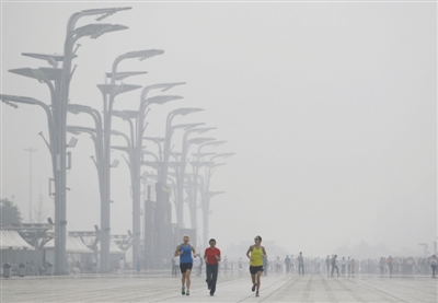 大雾天气适合跑步吗_大雾天跑步的危害(图1)