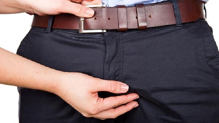 女人怎么抚摸丁丁最舒服？男人的敏感部位在哪里？(图1)