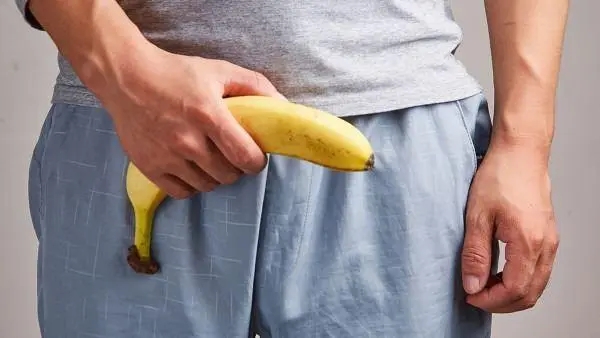 为什么大多数男生的丁丁是弯的？(图1)