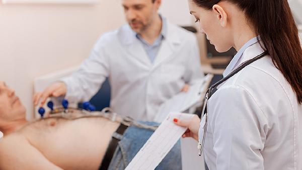 老年人如何预防高血压?(图1)