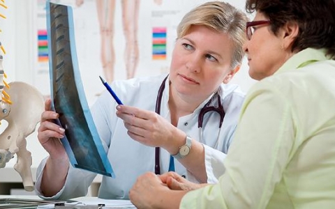 早期强直能不能治疗的好