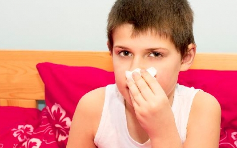 为何一直少量出血14天