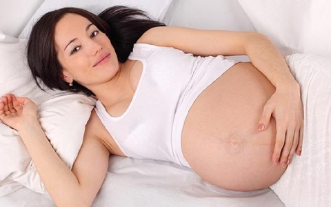 孕妇流出果冻似的白带
