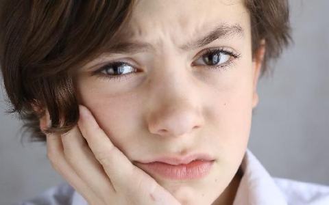 小孩发热发抖是什么原因造成的