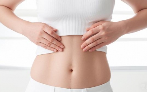 女性裸睡可以美容减肥缓解失眠