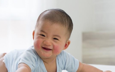 新生儿动脉导管未闭正常吗能治好吗